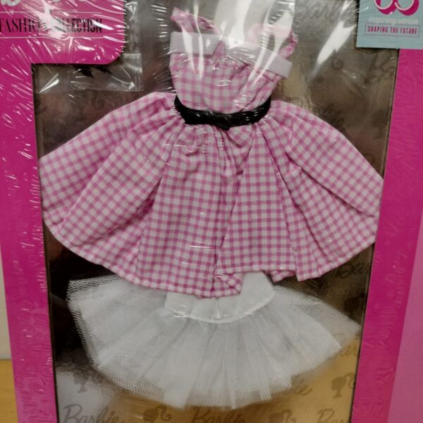 #3 Dancing coll swirl Barbie