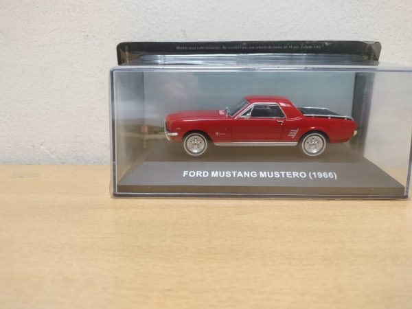 #19 Ford Mustang Mustero FORD MUSTANG COLLECTION AMERICAN CARS