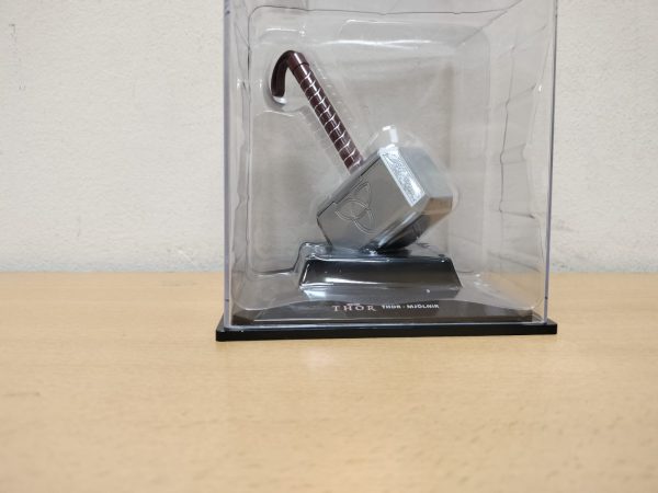 #4 Thor - Mjolnir (11 cm) Marvel movie museum