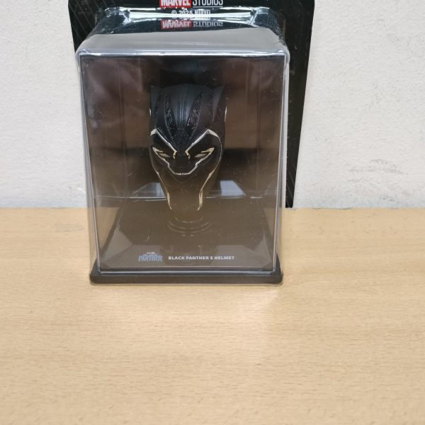 #5 Black Panther - Casco Marvel movie museum