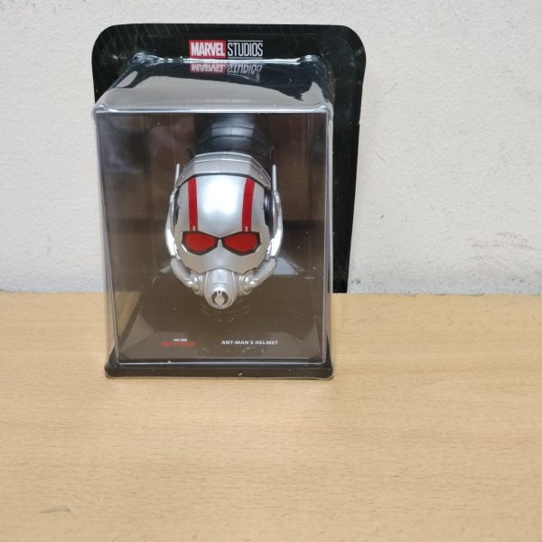 #9 Ant-Man - Casco Marvel Movie Museum