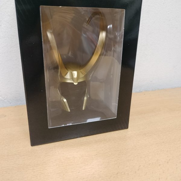 #10. LOKI- YELMO . #10. CASCOS MARVEL MOVIE MUSEUM. 12 CM