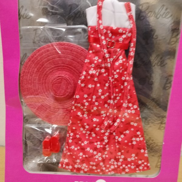 #27. FREE MOVING SPECIAL EDITION. BARBIE THE FASHION COLLECTION VESTIDOS