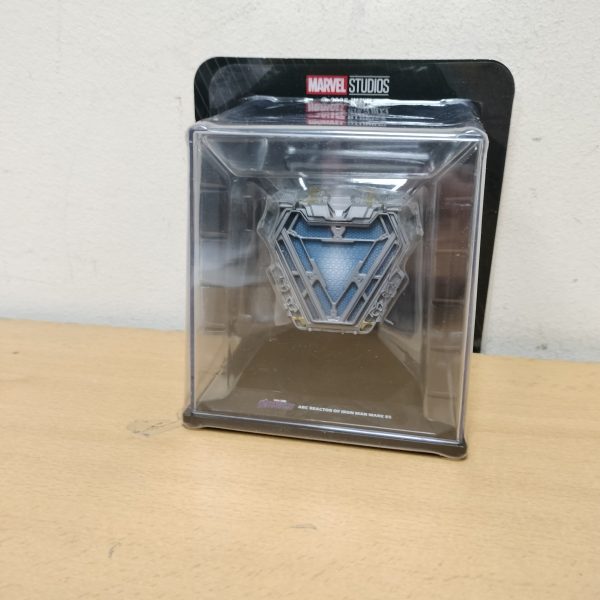 #12. IRON MAN - MARK 85 ARC REACTOR . #12 MARVEL MOVIE MUSEUM CASCOS Y ARMAS