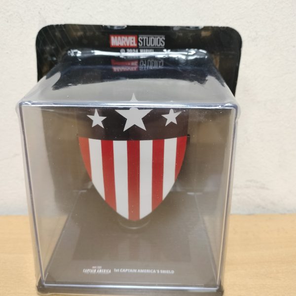 #14. CAPITAN AMERICA. PRIMER ESCUDO. #14. MARVEL MOVIE MUSEUM