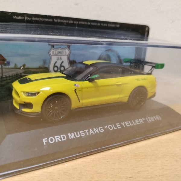 #33. FORD MUSTANG " OLE YELLER " #33. COLLECTION AMERICAN CARS 1/43