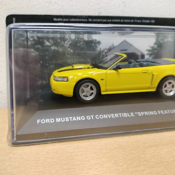 #34. FORD MUSTANG CONVERTIBLE " SPRING FEATURE EDITION" 2000. #34. AMERICAN CARS 1/43