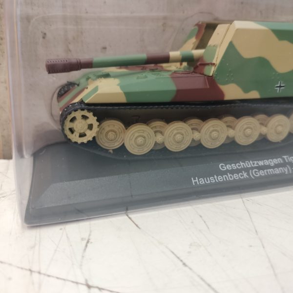 #14. Geschützwagen Tiger 17 CM- Alemania. 1945. #14. TANQUES DE COMBATE 1-72 ESCALA