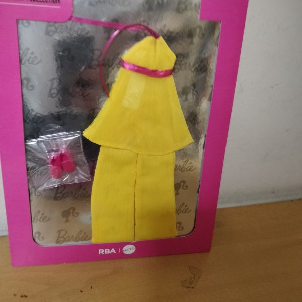 #40. LEMON KICK. #40. SPECIAL EDITION. BARBIE THE FASHION COLLECTION VESTIDOS